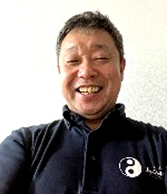 マッサージ師の遠山淳一